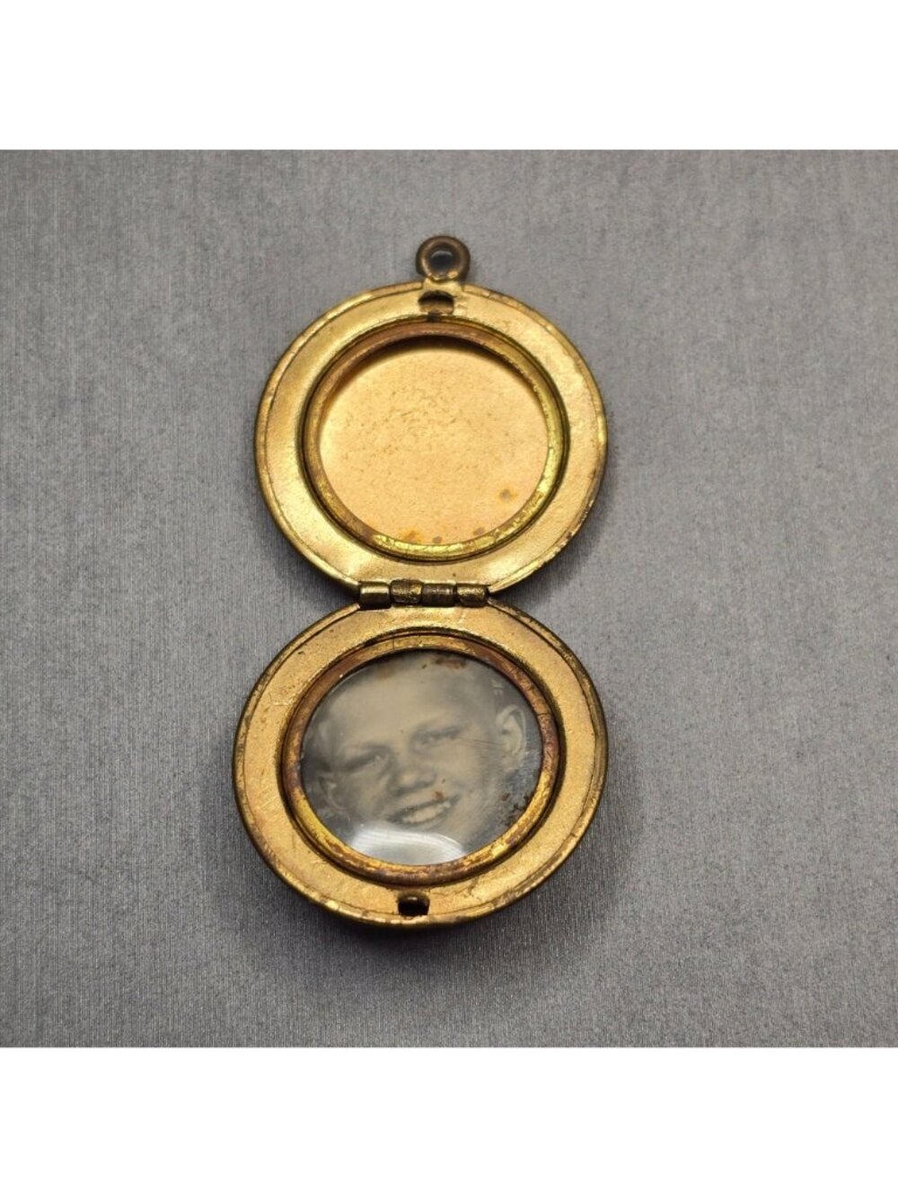 VTG Gold-Tone Round Locket 1 1/8" Pink Rose Guilloche Enamel Keepsake Pendant - Picture 2 of 7